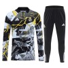 Real Madrid Marvel Trainings Sweatshirt Pak 2026-27 Kwart-Zip Zwarte Real Madrid Marvel Trainings Sweatshirt Pak 2026-27 Kwart-Zip Zwarte